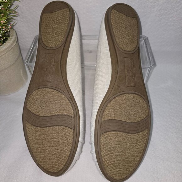 AMERICAN EAGLE LOWER EAST SIDE WOMENS BREE PLEATED BALLET FLATS WHITE SIZE 9.5 - Picture 5 of 6